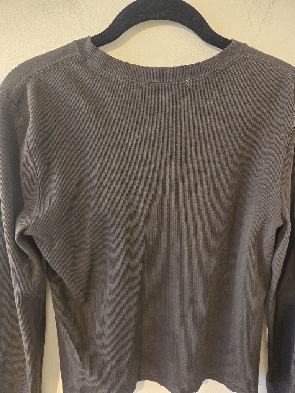 AMO Ribbed Long Sleeve Cropped Tee Brown Size Medium Casual Minimalist Top - Picture 3 of 3